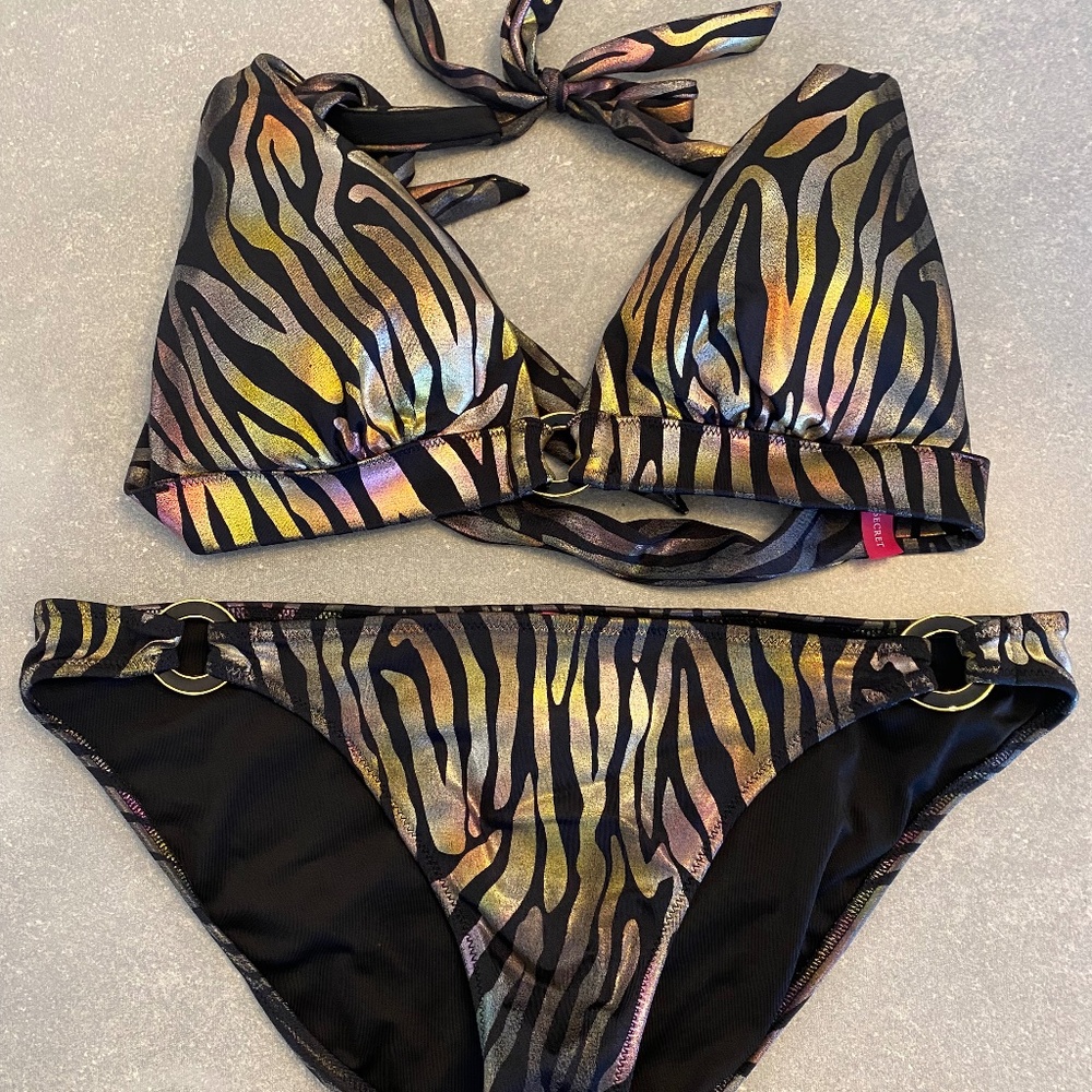 Victoria's Secret Biniki (top - small/ bottom -medium)